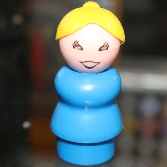 Vintage Fisher Price Little People Figure Mom Blonde Hair Pony Tail plastic - Picture 1 of 1